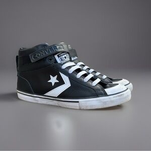 Converse Boys Pro Blaze Strap A01071C Black & White High top Sneakers Sz 5.5